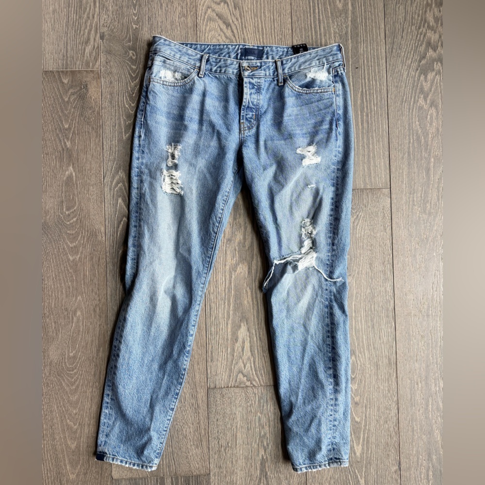 Koral Destroyed Relaxed Skinny Jean Shade #A Size 29